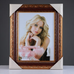 برواز 30.40 ذهبي عريض